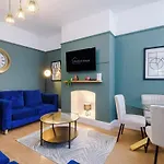 Beautiful 4bd Home, Sleeps 8, Parking, Manchester, Perfect For Groups Apartmán *