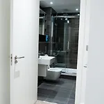 High Rise In Centre With Stunning Views Apartmán *