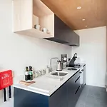 Modern And Quirky 2 Bed Flat In * Manchester