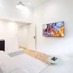 Nap At The Heim *