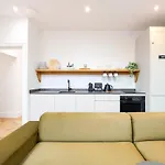 Shuttle At The Heim *