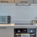 View - Free Parking -near Salford Royal - Sleeps 3 * 맨체스터
