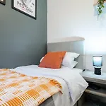 Appartement Long - 3br - Sleeps 6 - Free Parking *