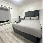 2 Bedroom - Near Coop Live & Etihad Stadium Appartamento *