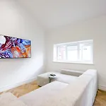 Nap At The Heim דירה מנצ'סטר