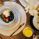 Spacious Location For Families Walk To *