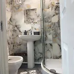 The Emerald 1br Near Etihad & Coop Live Апартаменты