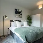Centre, Spacious Apartamento