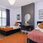 Beautiful 4bd Home, Sleeps 8, Parking, Manchester, Perfect For Groups Apartmán Manchester