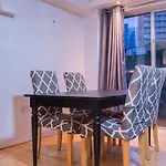 Апартаменты Whole Two Bed, One Bedroom With Riverside View - Secure Parking - Close To Centre And Old Trafford