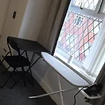 Machester Oldham Accomodation-sleeps 6 -2br Lejlighed Manchester