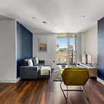 Lovely Abode - Amazing Views Manchester