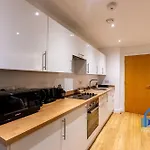 Spacious Ancoats -pool-gym-free Parking Apartment Manchester