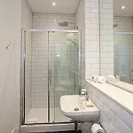 Characterful 2 Bed Near Victoria Station דירה