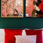 Spacious Location For Families Walk To Manchester