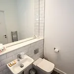 Apartment Characterful 2 Bed Near Victoria Station