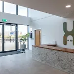 Appartamento Luxury Waterfront 2br - Free Gym Access & Parking