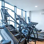 Luxury Waterfront 2br - Free Gym Access & Parking مانشستر
