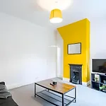 Etihad Stadium - Spacious Stay, 5 Mins To Stadium * Manchester