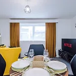 Stylish 2 Bedroom, 2 Bathroom With Free Parking Apartmán Manchester