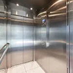 Stylish Duplex In アパート *