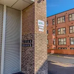 View - Free Parking -near Salford Royal - Sleeps 3 * 맨체스터