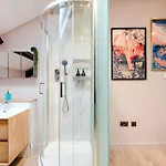 Spacious Location For Families Walk To Apartmán *