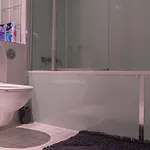 Апартаменты Whole Two Bed, One Bedroom With Riverside View - Secure Parking - Close To Centre And Old Trafford