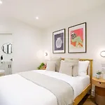 Serge At The Heim * Μάντσεστερ