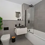 Modern 2 Bedroom In W Balcony Apartmán Manchester