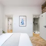 Nap At The Heim דירה