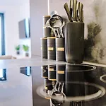 Cosy 1br Near Media & Centre شقة مانشستر