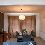 Apartmán Modern & Spacious 4 Bedroom In *