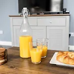 Lejlighed Arosa Escape- Modern2 Bed Suite,sleeps 5,free Parking,ps4,kingbed,wifi,near Christies Manchester