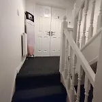 Apartmán Deluxe 4-bed Near Etihad Stadium & C0-0p Arena, Sleeps 9 *