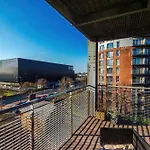 Stylish Mcr 1br Etihad Coop Live Parking Manchester