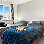 Lejlighed Arosa Escape- Modern2 Bed Suite,sleeps 5,free Parking,ps4,kingbed,wifi,near Christies