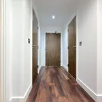 Modern Near Oxford Road, Centre