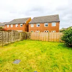 Luxury 3 Bedroom House Close To Center *