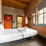 Hotel Easyhotel 2*
