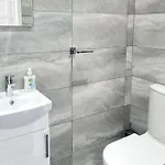Cowesby Co-living - Private Self-cater Tatil Evi