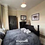 Spacious 5br In Leafy Withington Манчестер