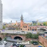 Luxury Deansgate Canal View & Free Parking Апартаменты