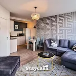 Modern Centre Stunning 18th Floor View Апартаменты