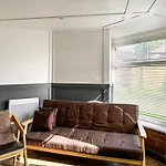 5br Jacuzzi, Garden & Parking * Manchester
