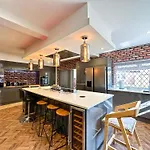 5br Jacuzzi, Garden & Parking * Manchester