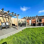 Hébergement de vacances 5br Jacuzzi, Garden & Parking Manchester