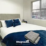 Princess Hideout 5min To With Street Parking 度假居