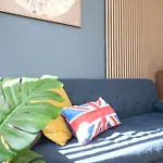 Spacious 2br 2ba Centre Sleeps 5 Manchester