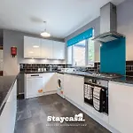 Spacious Cosy Cove With Large Driveway And Garden Tatil Evi Wythenshawe